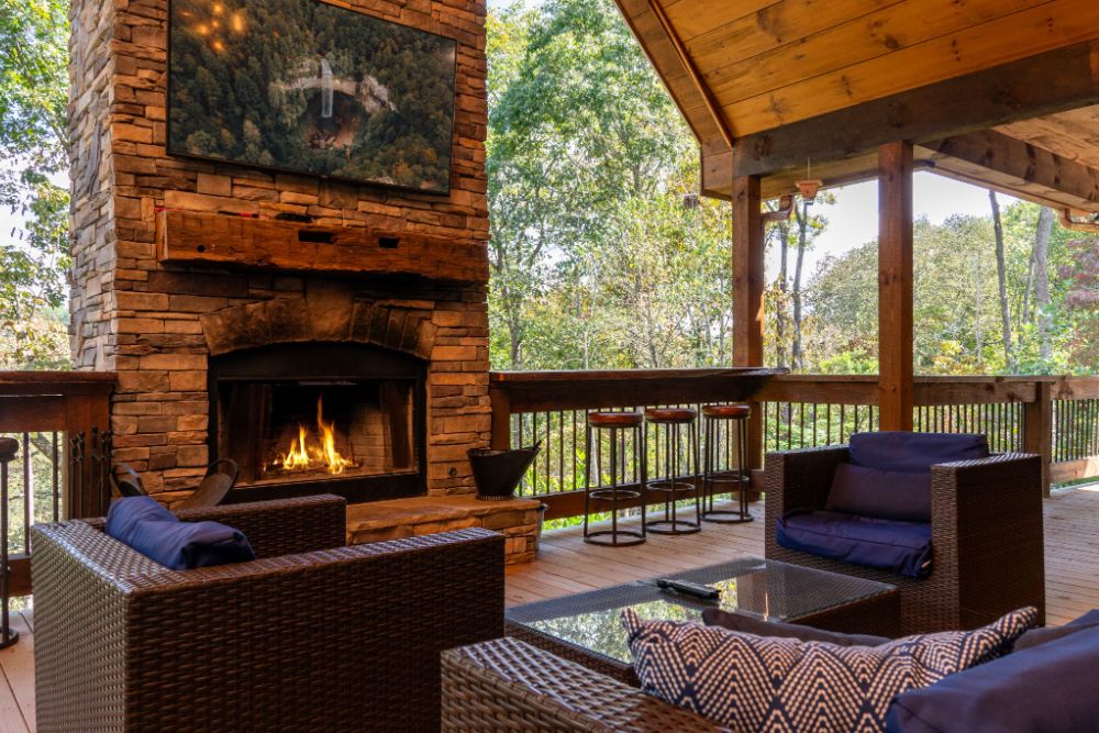 Blue Ridge Cabin - Toccoa River Mist - Featured